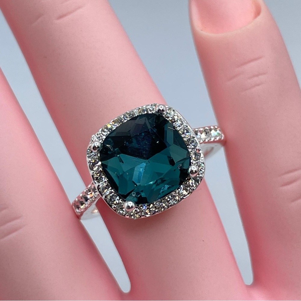 London Blue Swarovski Crystal Cushion Cut Halo Ring Silver Teal Statement Sz 8 - Picture 3 of 8